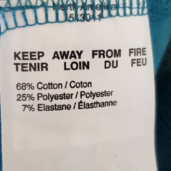 PUMA Cropped Teal Logo Sweatshirt - Picture 5 of 5